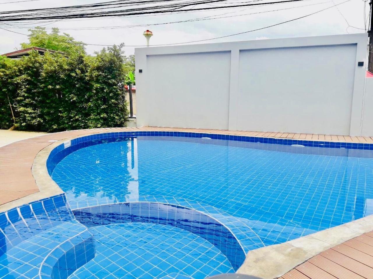 Siri Hotel Chiang Mai Dış mekan fotoğraf