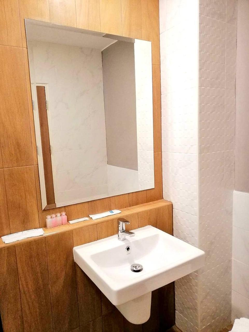 Siri Hotel Chiang Mai Dış mekan fotoğraf